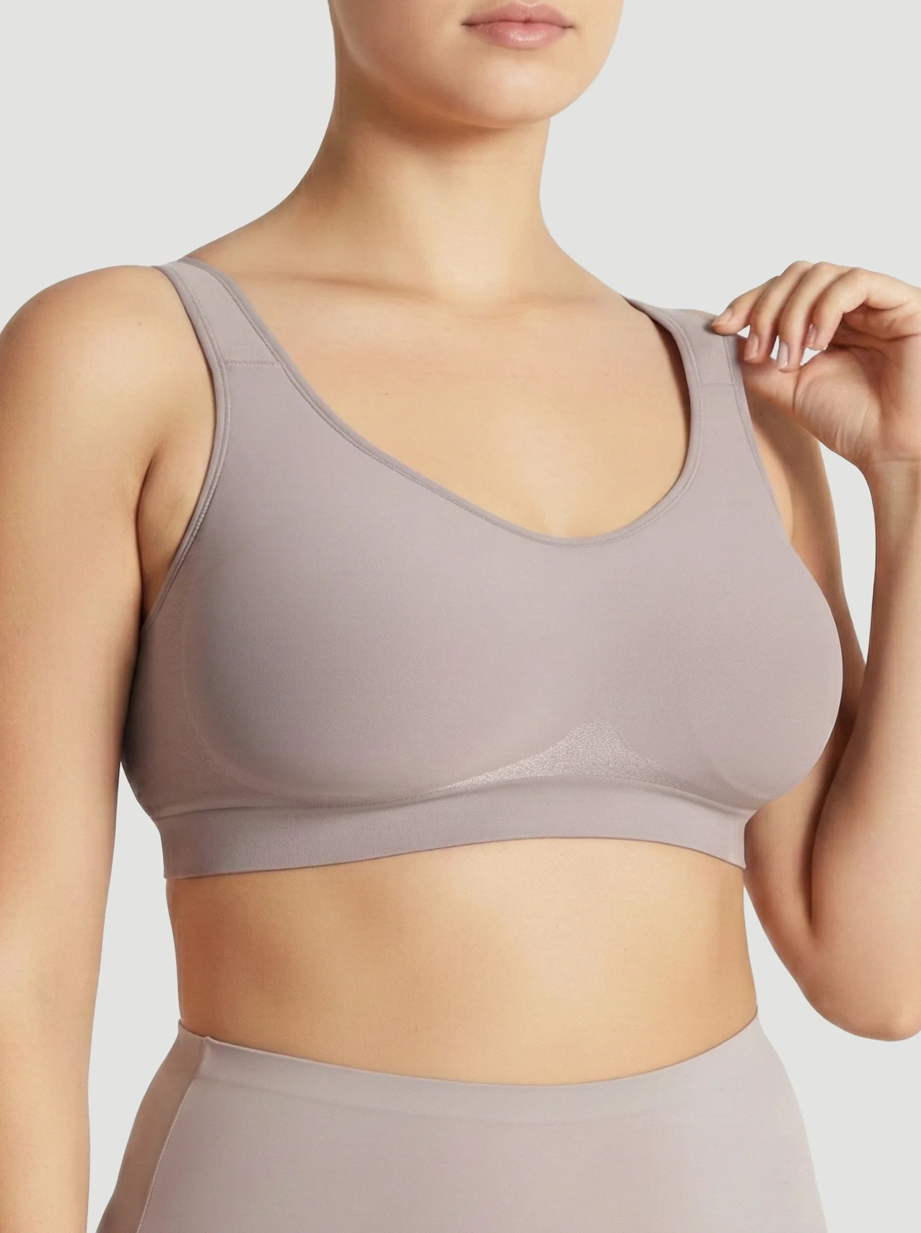 SPECIAL OFFER: Adjustable Wire Free Shaper Bra (Cups A-FF) + FREE Bra Extender 80% OFF